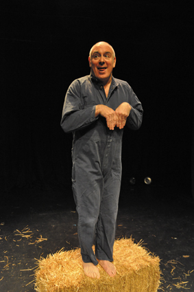 Guy Masterson in Animal Farm (image: Bob Paisley)