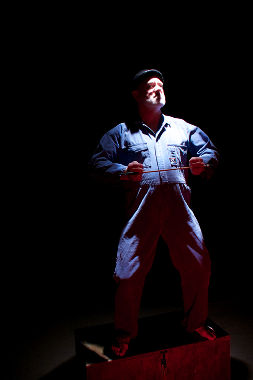 Guy Masterson in Animal Farm (image: Peter Mould)