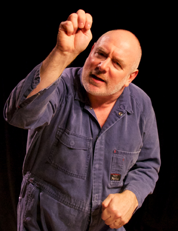 Guy Masterson in Animal Farm (image: Peter Mould)