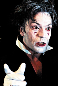 Justin Butcher in SCARAMOUCHE JONES (Image: Hannah Barton)